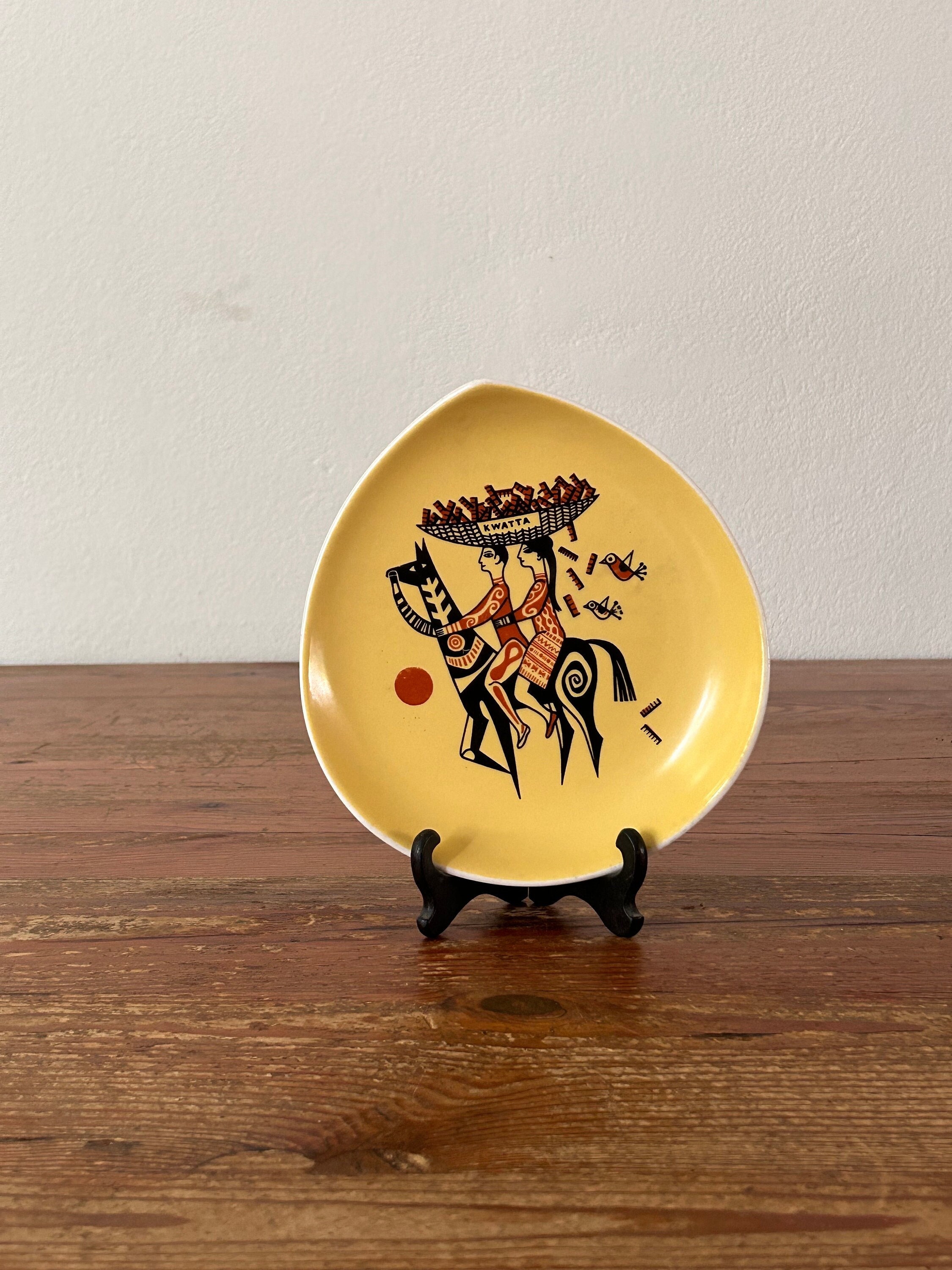 Bowl / Plate - Kwatta - Petrus Regout Maastricht - Earthenware