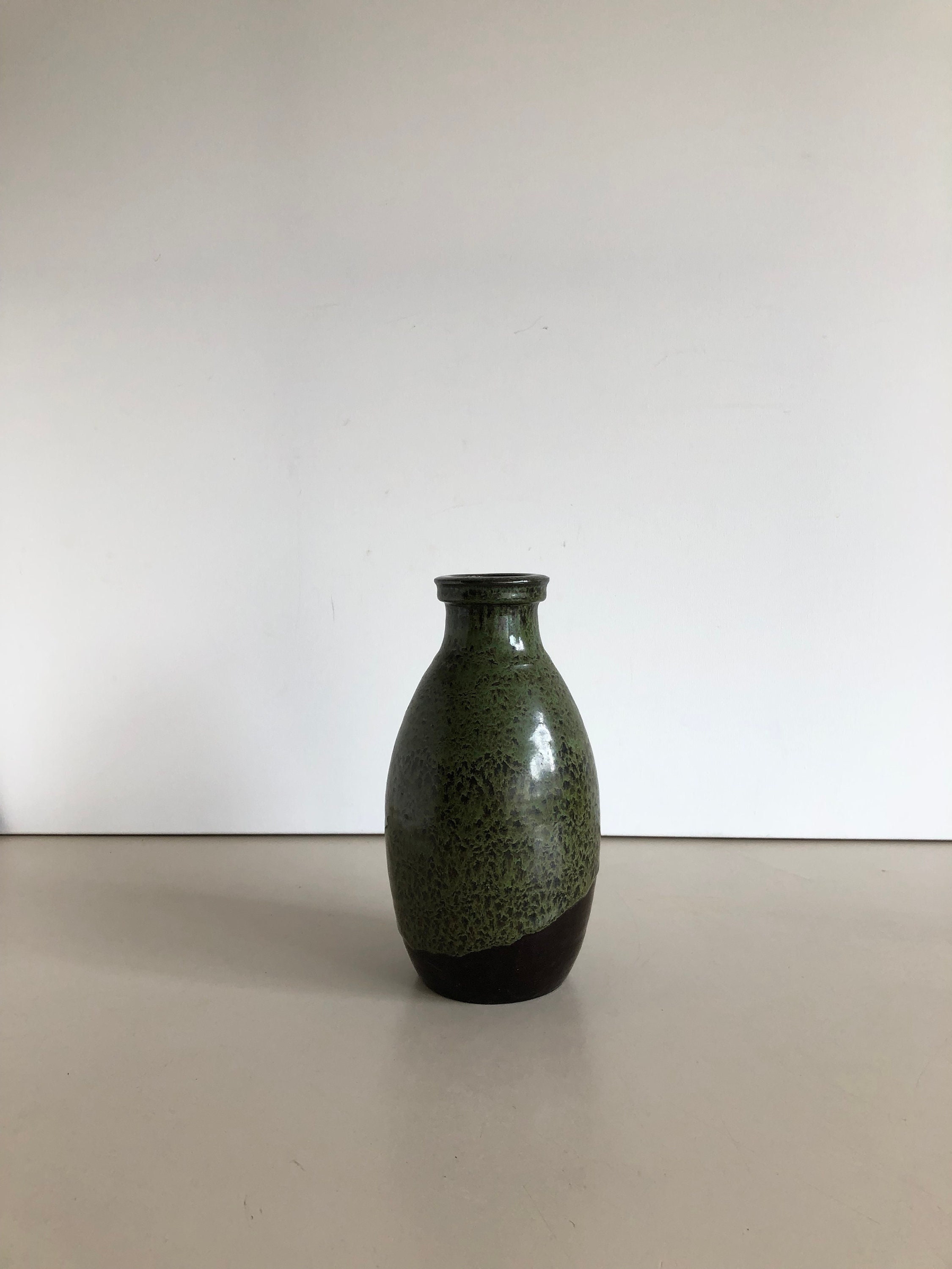 デザイン花瓶/花瓶 - 美しい色調の軽く滴る釉薬を施したセラミック