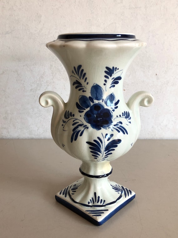 手描き花柄陶器花瓶 金属台付き