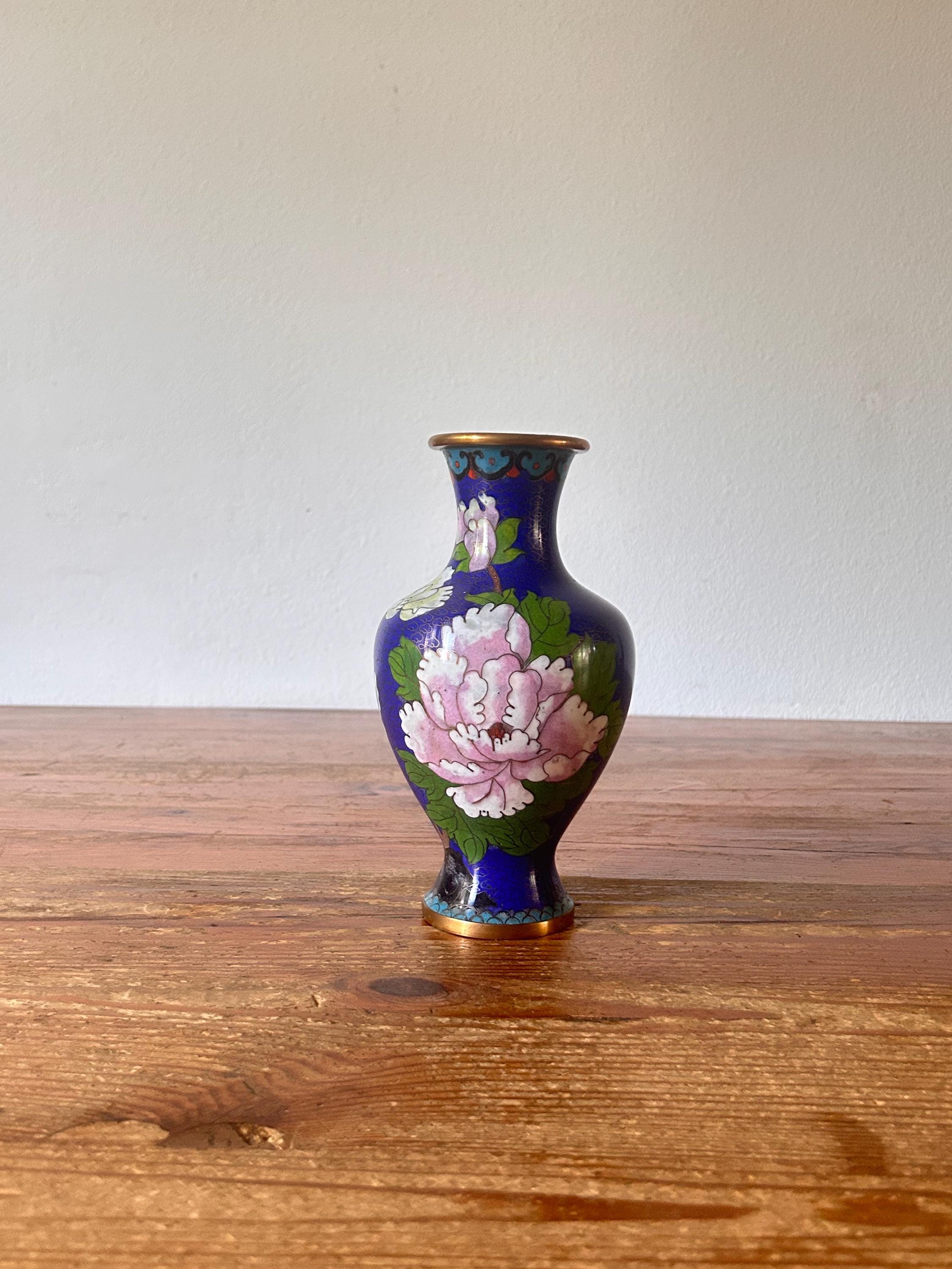 Vase / Large Vase - Chinese Cloisonné - Decorative - With Floral
