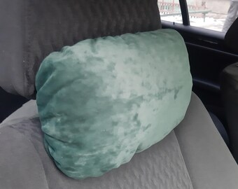 Almofada macia para encosto de cabeça e pescoço do carro. Acessório útil para adolescentes.