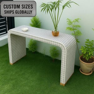 Met been ingelegde waterval consoletafel