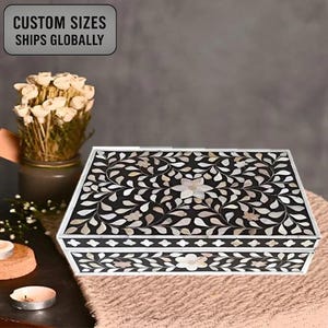 Mother of Pearl Inlay Black Floral Pattern Jewelry Box: A Perfect Valentine&#39;s Day Gift