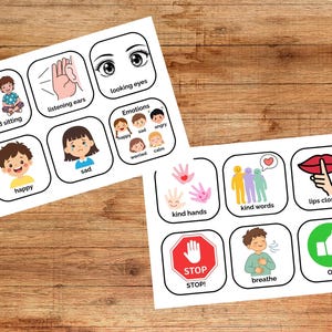 Op de afbeelding: Twee witte vellen met kleurrijke educatieve illustraties en tekst. De kaarten tonen iconen voor good sitting, listening ears, looking eyes, emotions, happy, sad, kind hands, kind words, lips closed, stop, breathe en OK.