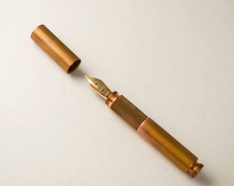 Elbwood POCKETMASTER - compact copper fountain pen with 18k rose gold nib