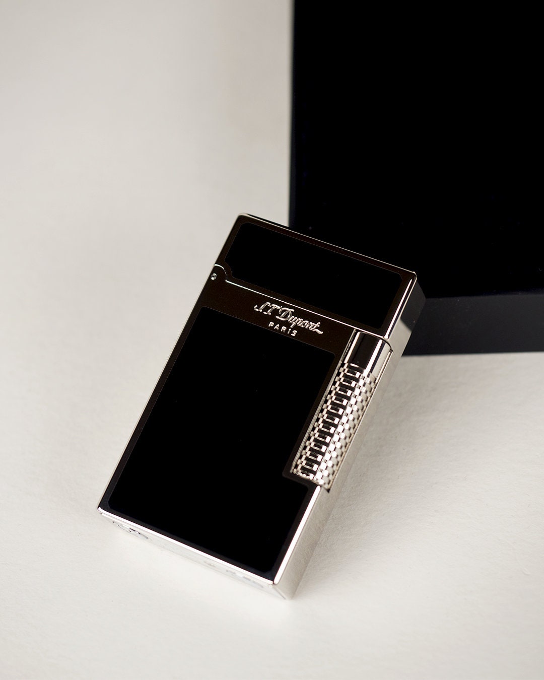S.T. Dupont lighter LeGrand Cling Palladium & Laque de Chine black