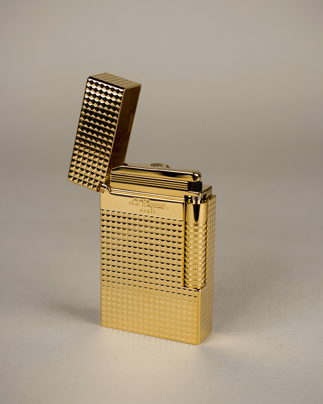 New: S.T. Dupont Lighter Legrand Cling Yellow Gold Diamond New: S.T. Dupont Lighter Legrand Cling Yellow Gold Diamond