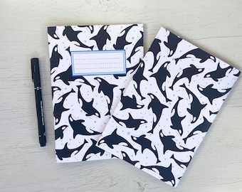 Cuaderno con diseño de orca / Papel reciclado tamaño A5, artículos de papelería con temática marina.