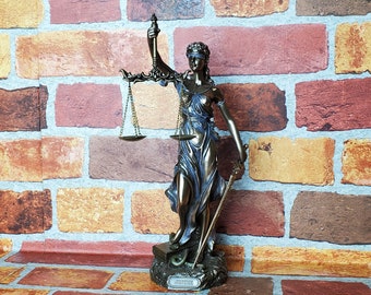 Estatua vintage de la Dama de la Justicia: Dama de la Justicia con espada y balanza - Diosa Temis