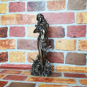 Vintage Aphrodite Statute - Greek Goddess Aphrodite / Venus Altar Statue