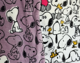Peanuts Snoopy Extra long plush throw blanket | Snoopy pattern plush pet throw | 2 designs