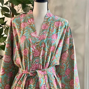 女性用コットン花柄の純粋なボヘミアン着物ローブ、夏用ナイトガウン、女性用ドレッシングガウン、奥様へのプレゼント、ガールフレンドへのプレゼント