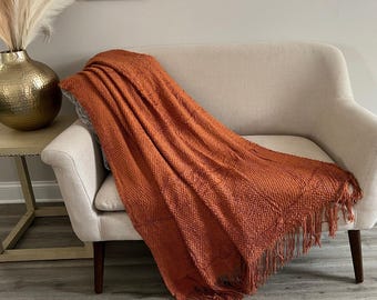 Throw Blanket in Burnt Orange Rustic Autumn Seasonal Décor Cozy Knitted Cover with Fringe Tassels Boho Bedspread Sofa Blanket New Home Gift