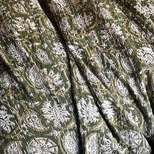 Floral Green Kantha Quilt – Hand Block Print Indian Cotton Bedding (King Size) image 6
