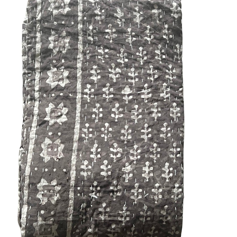 Edredón Kantha floral de algodón marrón vintage, cubrecama estilo boho con estampado de bloques. imagen 5