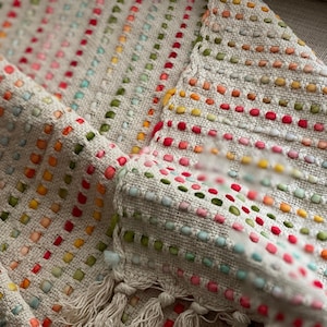 Ręcznie tkany bawełniany koc boho z frędzlami Orange Throw 92/108"