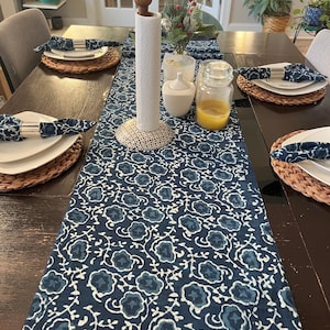 Motivo floreale blu e bianco, tovaglia stampata a mano, set di copritavolo per matrimonio, eventi all'aperto, festa in fattoria, regalo
