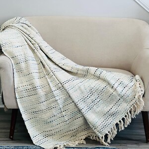 Ręcznie tkany bawełniany koc boho z frędzlami Blue Throw 50/70"