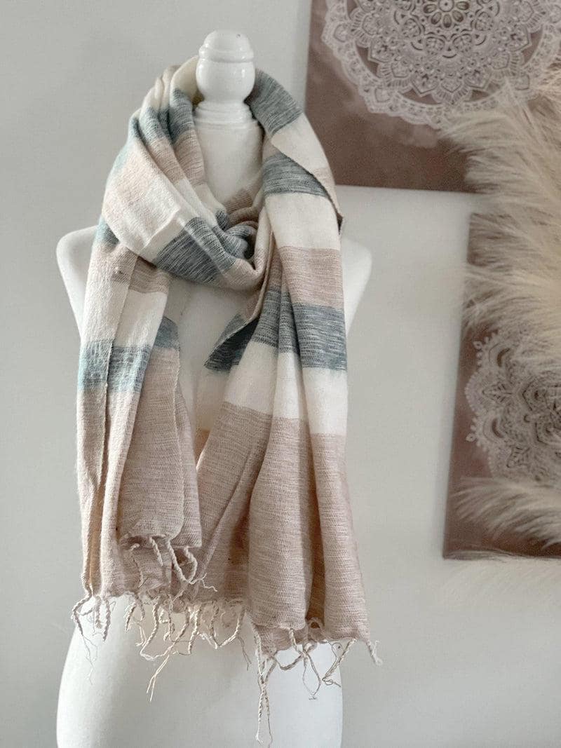 W/DIAMOND JQ YAK WOOL SCARF Wool and Yak wool solid colour shawls