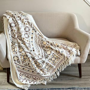 Handgewebte Boho Decke aus Baumwolle mit Quasten für Home Decor