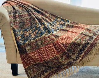Handmade Floral Block Print Throw Blanket: Boho Woven Decor (52&quot; x 70&quot;)