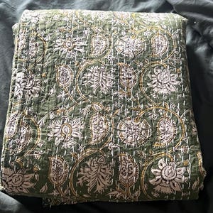 Floral Green Kantha Quilt – Hand Block Print Indian Cotton Bedding (King Size) image 4