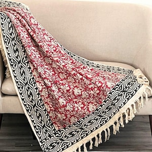 Red Boho Throw Blanket: Woven Cotton Sofa Blanket with Fringe