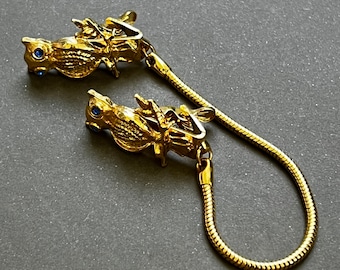 Vintage sweater clip