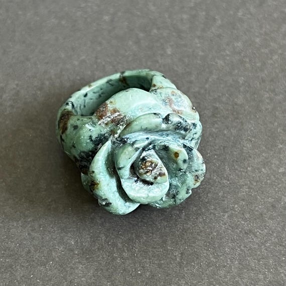 solid carved turquoise flower ring - image 2
