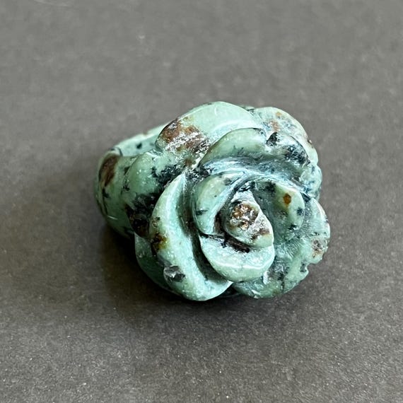 solid carved turquoise flower ring - image 1