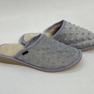 Ladies sheepskin Slippers  / Ladies slippers made of sheep wool inside for extra warmth