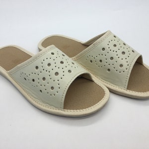 Ladies 100% Leather Slippers /Woman's open toe slippers/ Summer women slippers/ Women slippers / Christmas gift / Bridesmaids slippers