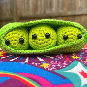 Crochet Peas in a Pod