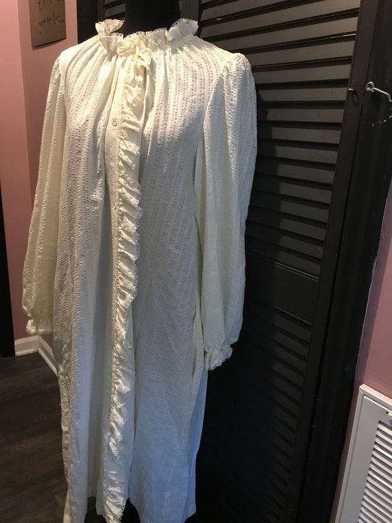 Miss Elaine Vintage Midi-Length Robe