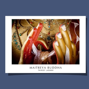 Affiche/carte postale du Bouddha Maitreya Monastère de Thiksey Ladakh Inde Impressions giclées bouddhistes Idées de cadeaux spirituels Art de la méditation roulé SANS CADRE