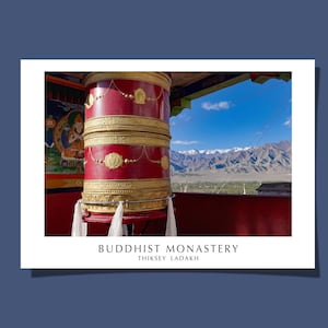 Impression affiche/carte postale du moulin à prières monastère de Thiksey montagnes de l'Himalaya Ladakh Inde idée cadeau spirituel décoration murale art roulé sans cadre