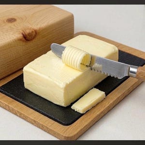 Holz Butterdose - Butter bleibt streichfähig - Handgemacht aus Zirbe - Geschenk Küche - nachhaltige Butterbox