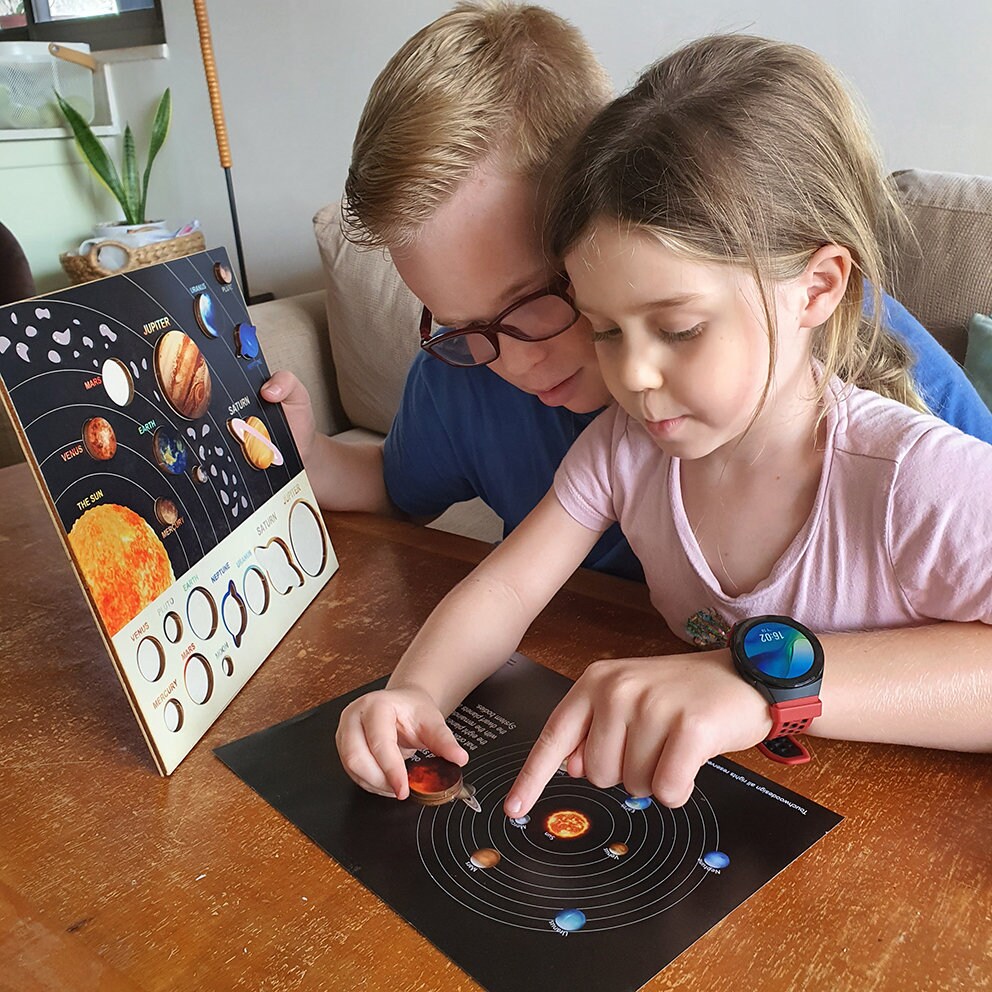 Sistema solar de madera Material curricular de educación en el hogar o preescolar Montessori Waldorf aprendizaje y juguete de ciencia educativa Regalo para niños pequeños - España Sistema solar de madera Material curricular de educación en el hogar o preescolar Montessori Waldorf aprendizaje y juguete de ciencia educativa Regalo para niños pequeños - España