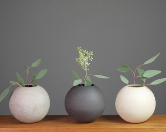 ball vase. ceramic. 11 cm. ball vase. black white concrete grey. Vase. gift christmas. waterproof.