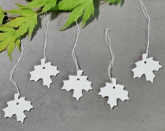 maple leaves. Set of 5. porcelain. white. trailer. 4.5cm. leaves. leaves. autumn decoration.