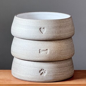 food bowl. ceramic. size m. heart/bone/paw feeding bowl. dog bowl. cat bowl. concrete gray. gift.