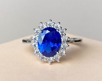 Royal Blue Sapphire Ring Oval Ring Bague de fiançailles Halo ring Cocktail ring Princess Diana Engagement Ring Kate Middleton ring 925 Silver