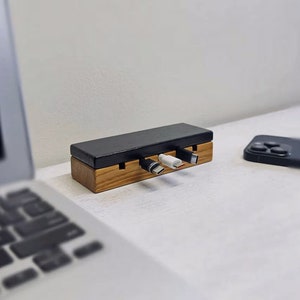 デスクトップと壁用のケーブルホルダー2個セット、ケーブルまたはコード5本用の磁気オーガナイザー、人間工学に基づいたデスク整理