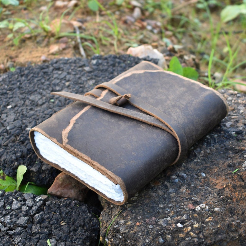 Handgemaakt lederen dagboek, vintage dagboek, gepersonaliseerd dagboek, schetsboek, reisdagboek, donkerbruin, cadeau voor hem/haar afbeelding 4