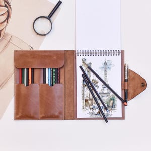 Funda de cuero para cuaderno de bocetos, cuaderno de bocetos de cuero hecho a mano, funda para cuaderno de bocetos de artista, diario de cuero personalizado, funda para cuaderno de bocetos de dibujo, tamaño A5
