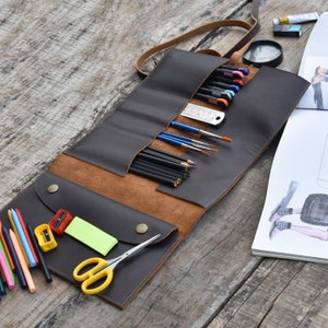 Handcrafted Leather Artist Roll, pencil case, Pencil Holder,Handmade Leather Artist Roll, pencil Wrap, Paint brush holder , imagem 4