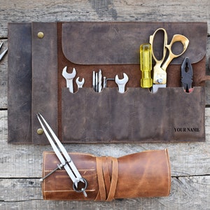 Rouleau à outils en cuir, emballage d'outils personnalisé, sac à roulettes en cuir, organisateur en cuir, cadeau fête des pères, cadeau pour lui, cadeau d'anniversaire