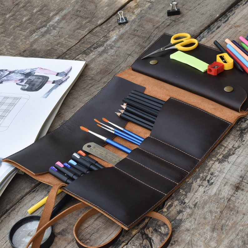 Handcrafted Leather Artist Roll, pencil case, Pencil Holder,Handmade Leather Artist Roll, pencil Wrap, Paint brush holder , imagem 3