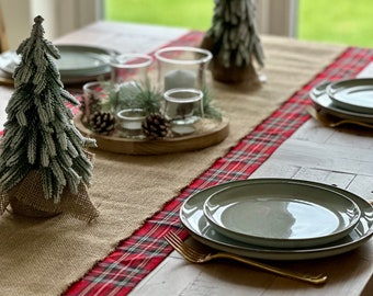 Scottish Christmas Table runner, Rustic Cabin Style Table Runner, Woodland Burlap Dinner Decor, Rustic Tartan Table decor, Farmhouse Decor