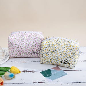 Small Quilted MakeUp Bag,Floral Makeup Bag,Handmade Aesthetic Cosmetic Bag,Flower Cosmetic Pouch Quilted CottonTravel Pouch, Bridesmaid Gift